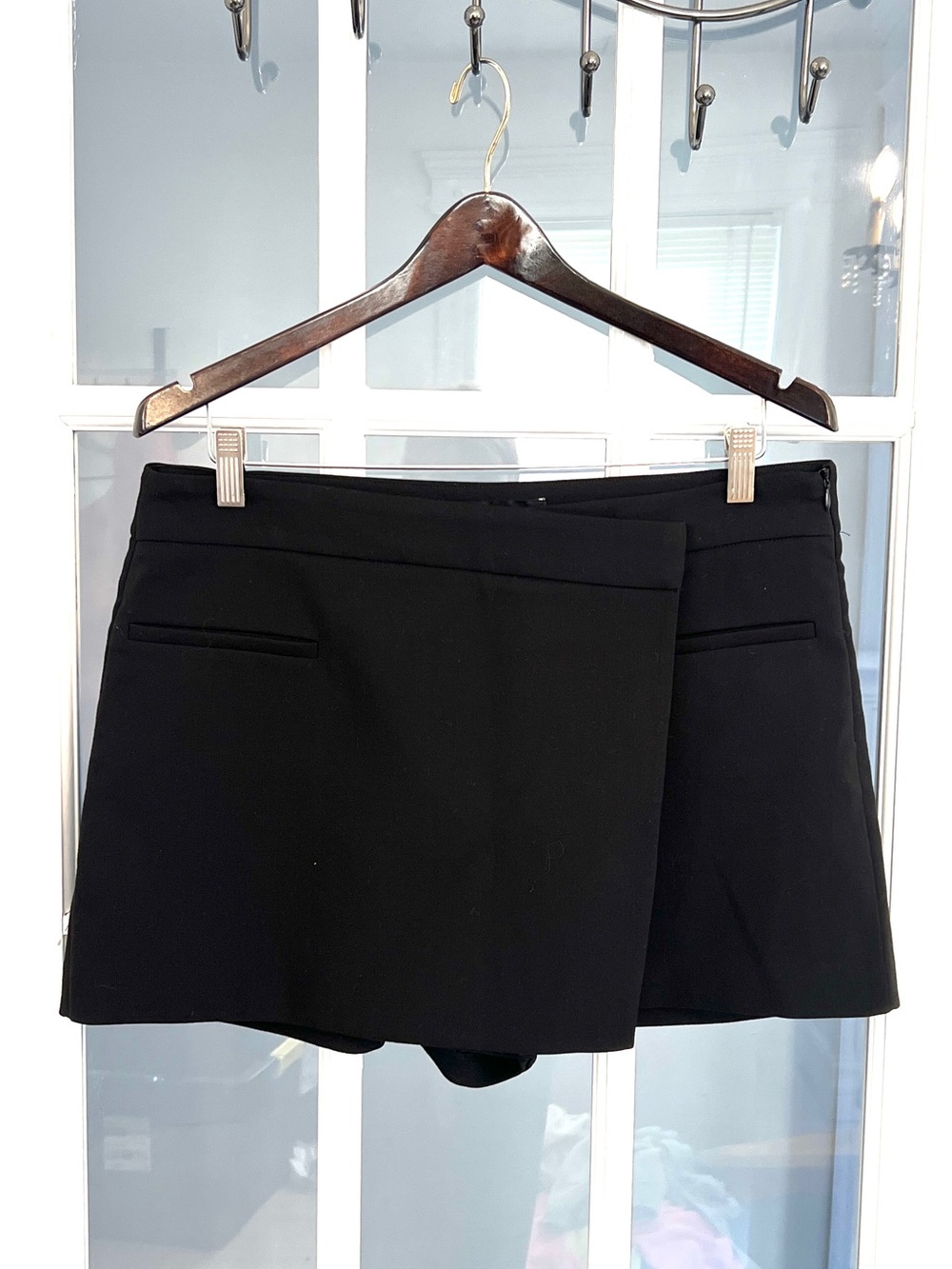 Zara Women’s Black Wrap Front Tailored Mini Skort Welt Pocket Shorts Size XL